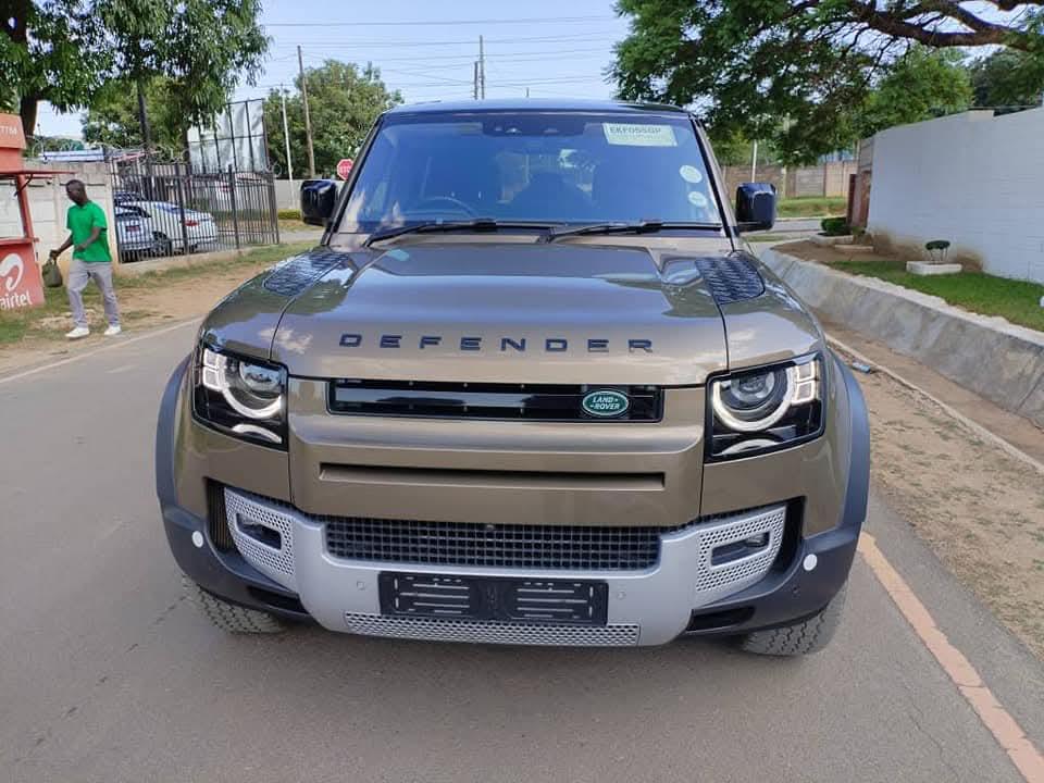 Toyota 2021 Bronze Land Rover Defender