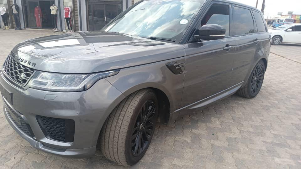 Toyota 2021 Bronze Range Rover